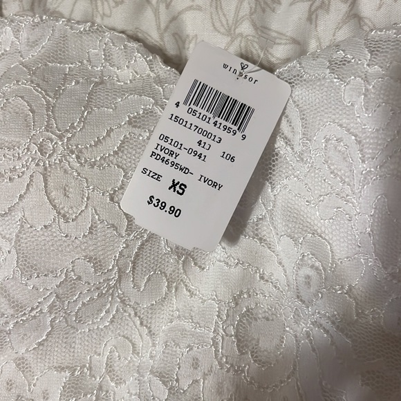 Windsor Ivory/White Dress - Picture 3 of 4